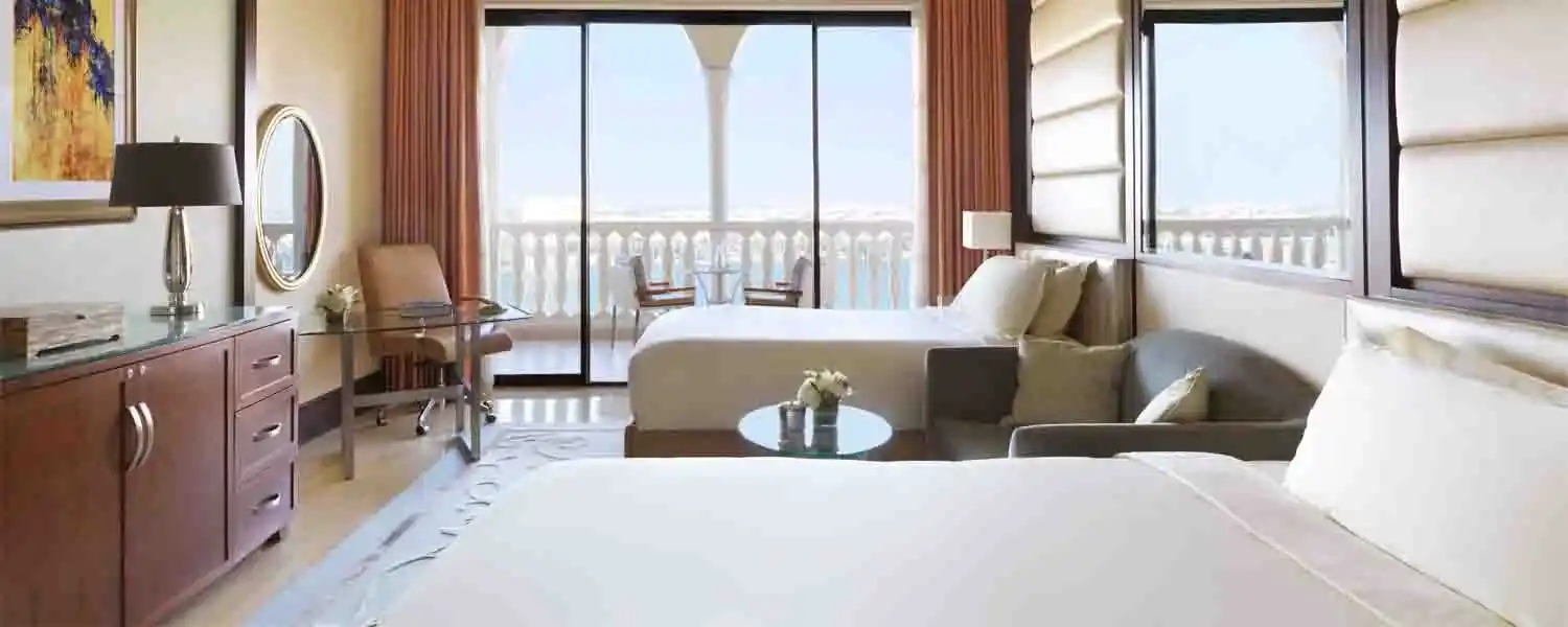 The Ritz-Carlton Abu Dhabi, Grand Canal-1
